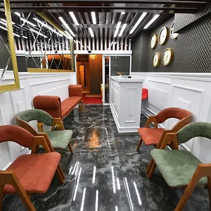 sea-moon-hotel.istanbul-turkeyhotels.com/